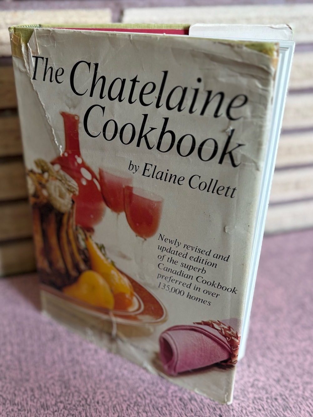 The Chatelaine Cookbook - Elaine Collett - 1977 - Canada Cookbook - Culinary